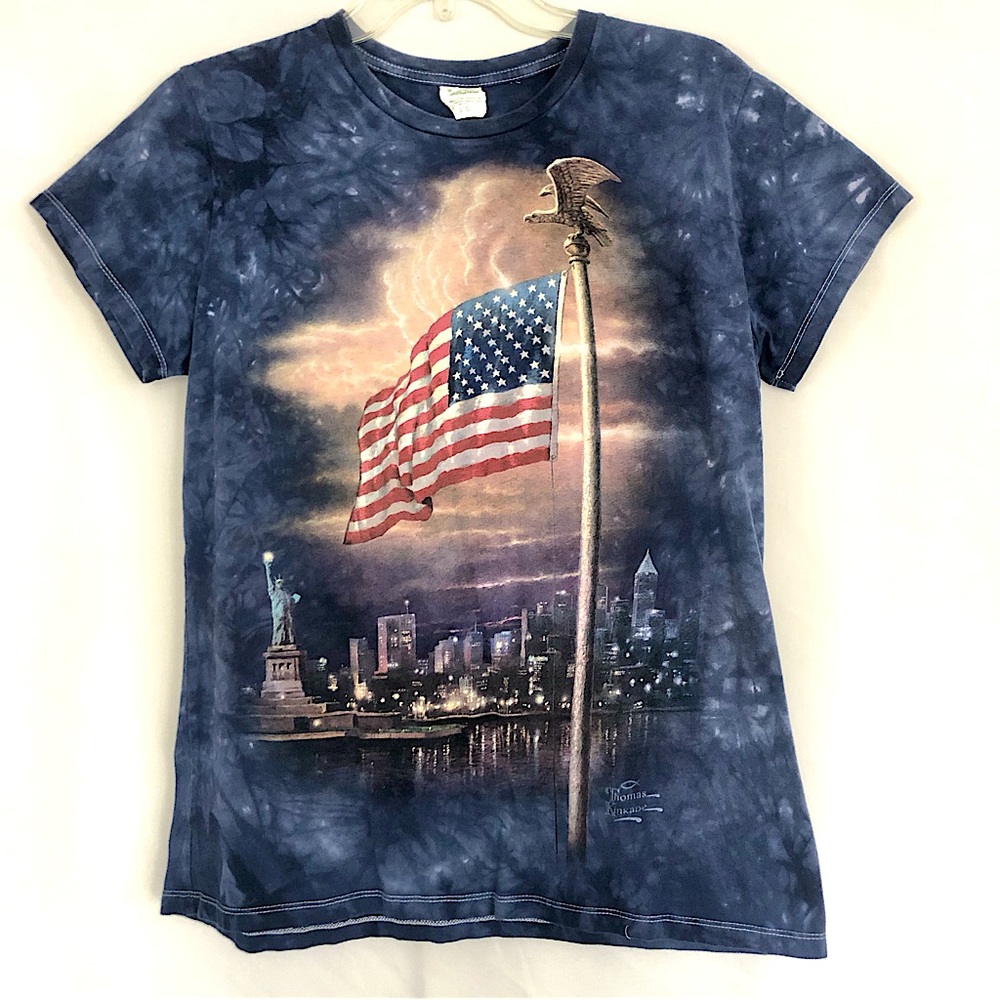 The Mountain Patriotic tee shirt New York City size large American Flag